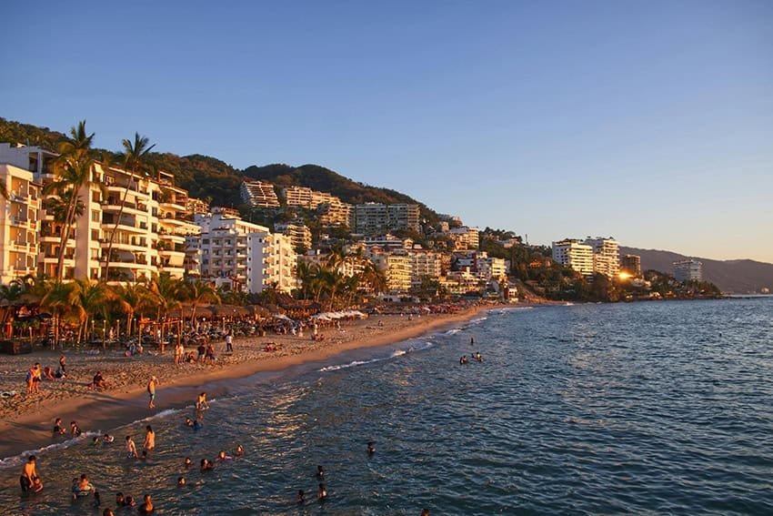 A pesar del fallo judicial, Puerto Vallarta se prepara para implementar un nuevo impuesto a turistas extranjeros.
