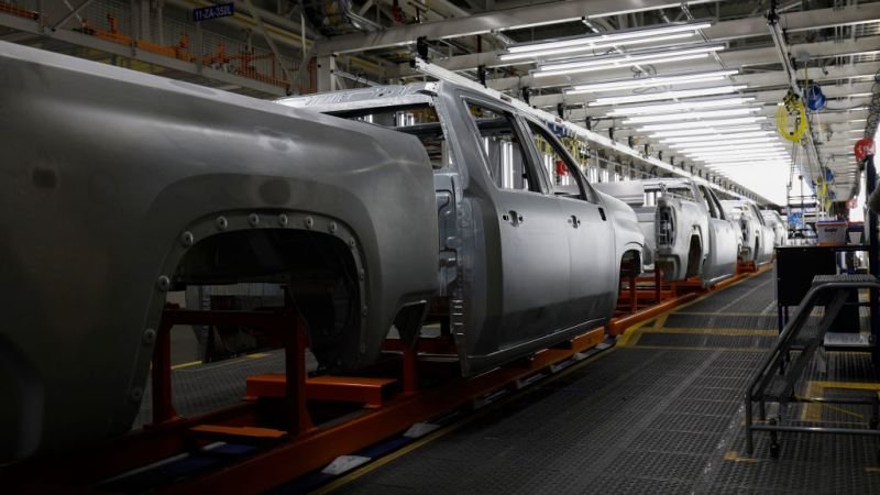 Acciones de General Motors, Ford y otras automotrices en caída tras las advertencias de aranceles de Trump