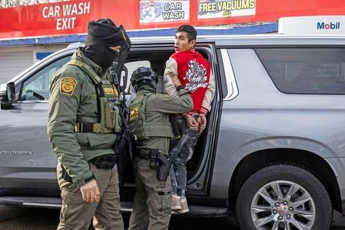 Con Trump, las expulsiones de paisanos disminuyen un 29.4%