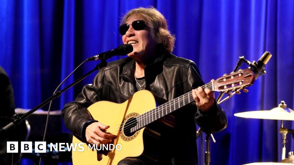 Descubre la fascinante historia de "Feliz Navidad" de José Feliciano, el tema navideño más exitoso de un artista latino.