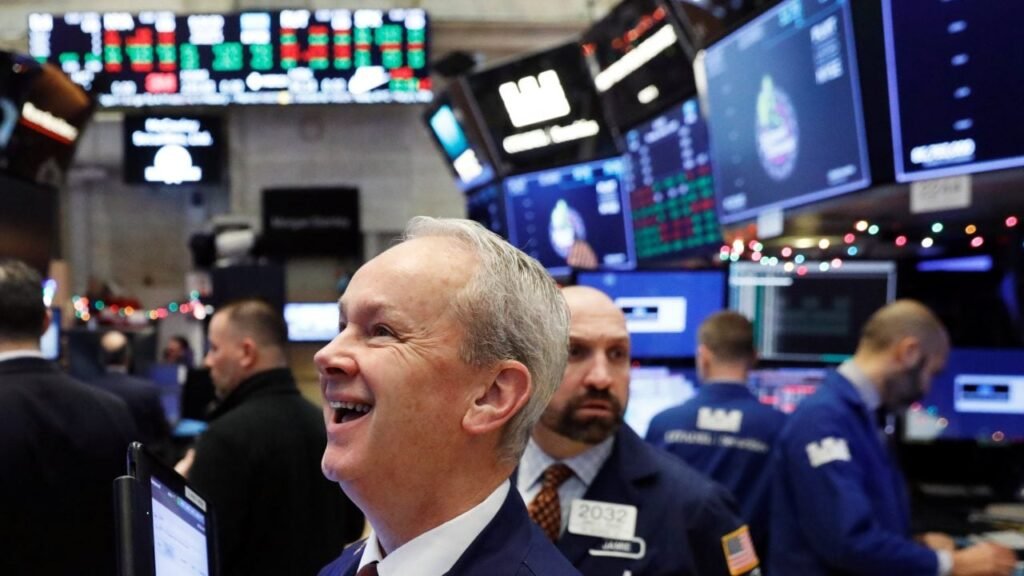 El Dow Jones y el S&P 500 alcanzan máximos históricos al comenzar la Navidad