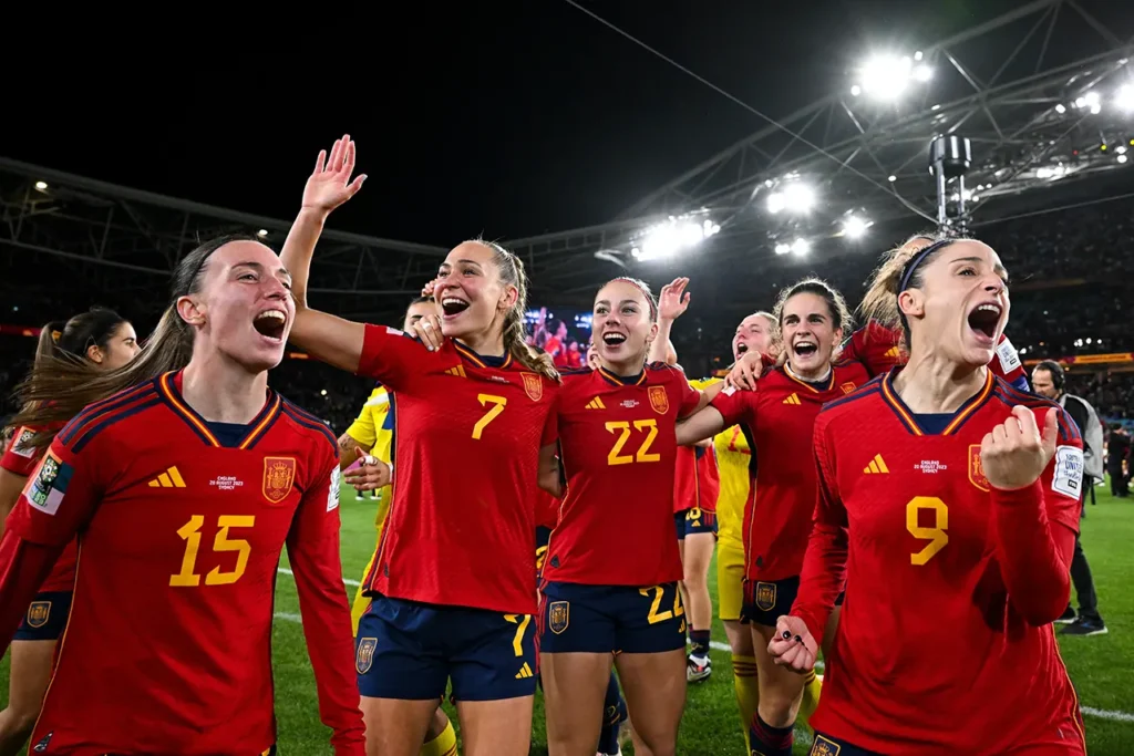 Estadios todo el año: datos, fútbol femenino y negocio global, prioridades en el WFS 2025