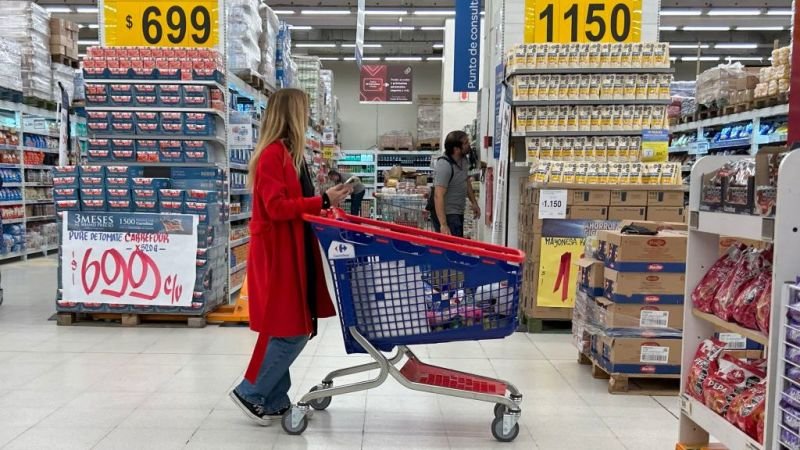 Estados Unidos alcanza la inflación más baja desde febrero de 2021, lo que podría llevar a una reducción de las tasas de interés.
