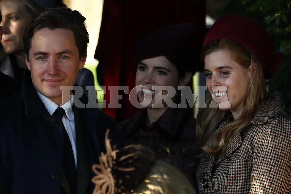 Las hijas de Andrew asisten a la misa navideña real en ausencia de su padre