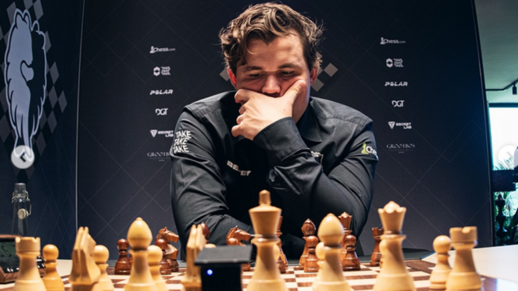 Magnus Carlsen se corona campeón mundial de ajedrez relámpago
