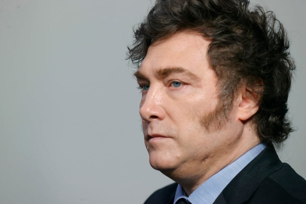 Milei encabeza la percepción presidencial en Sudamérica, aunque todos terminan el año con un notable rechazo.