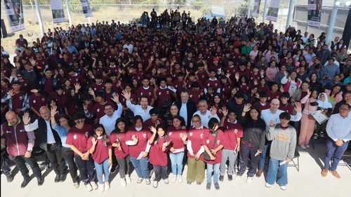 Sheinbaum reafirma el objetivo de crear 150 mil nuevos espacios para educación media superior