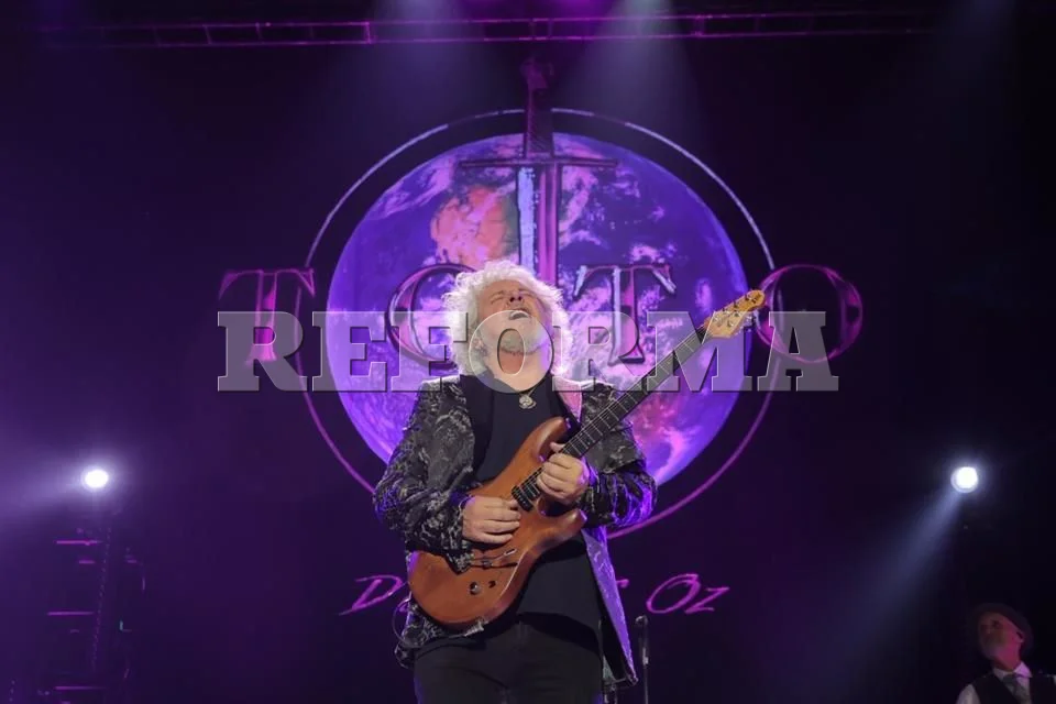 Toto reviviendo la esencia ochentera en la CDMX