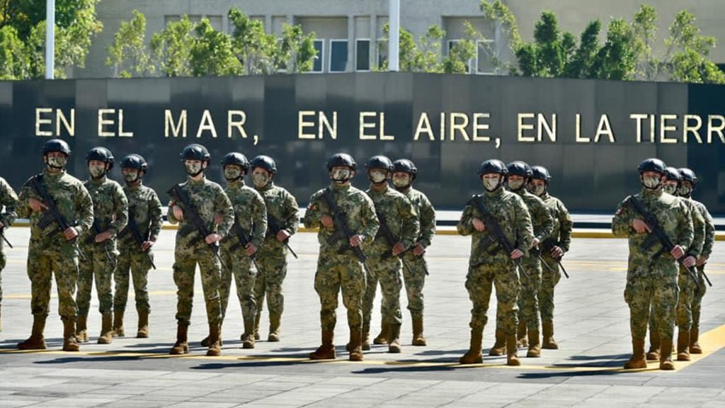 Una aeronave de la Marina mexicana sufre un accidente durante una misión de salud en Texas