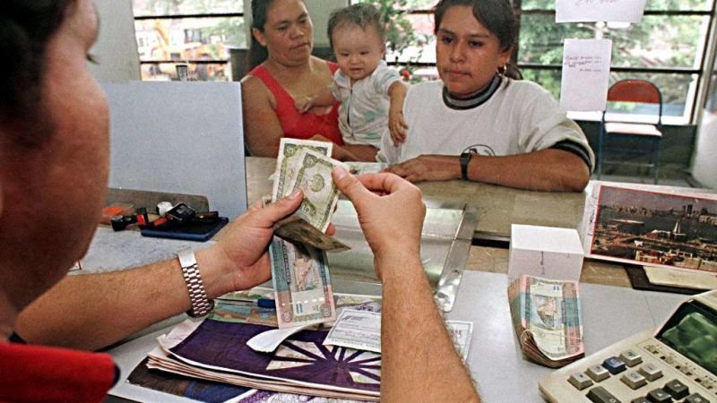 ¿Cómo afectará el plan migratorio de Trump al envío de remesas hacia América Latina?