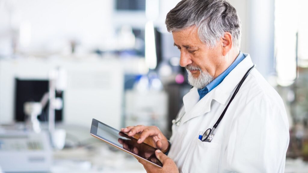 ¿Por qué los médicos realizan preguntas incómodas durante el tratamiento?