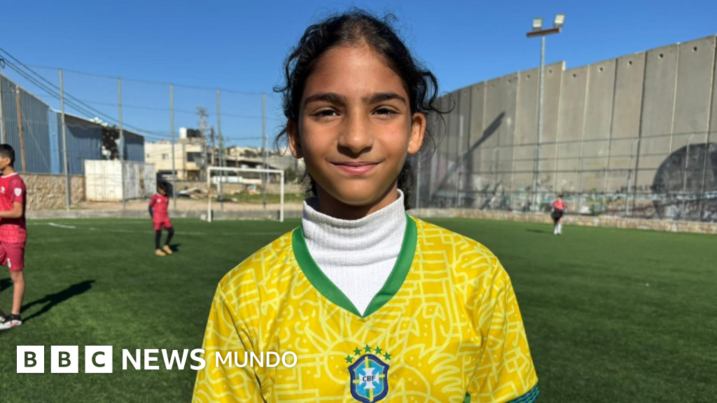 El campo de fútbol de niños palestinos en Cisjordania, amenazado de demolición por Israel a pesar de la presión mundial