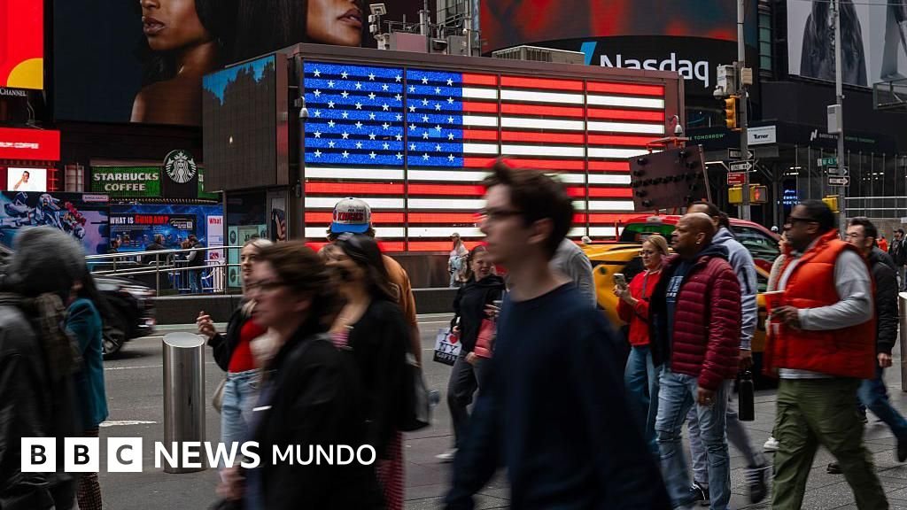 Las razones detrás de la sorprendente caída del crecimiento poblacional en EE.UU. y sus posibles implicaciones