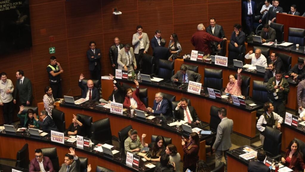 El Senado aprueba una reforma que restringe las pensiones de los funcionarios públicos