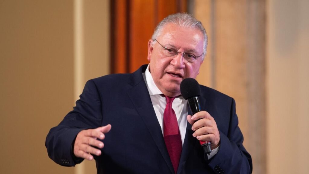 Rafael Marín Mollinedo expresa su deseo de postularse para la gubernatura de QRoo: "todo el que respira aspira".