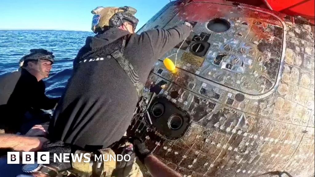 El impactante video de la llegada a la Tierra de los astronautas de Artemis II al abrir su cápsula