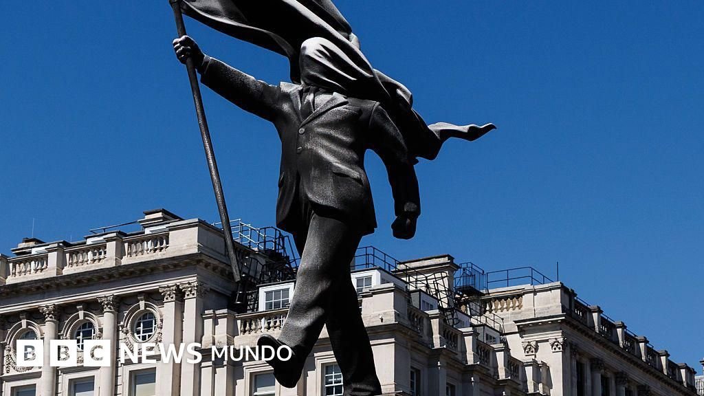 La enigmática estatua de Banksy que apareció de forma inesperada en el corazón de Londres