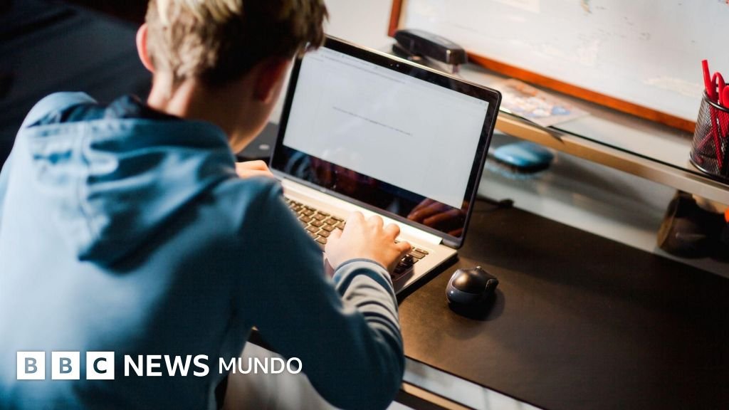 Cómo la policía del Reino Unido está rehabilitando a jóvenes hackers para que usen sus habilidades cibernéticas en beneficio de la sociedad