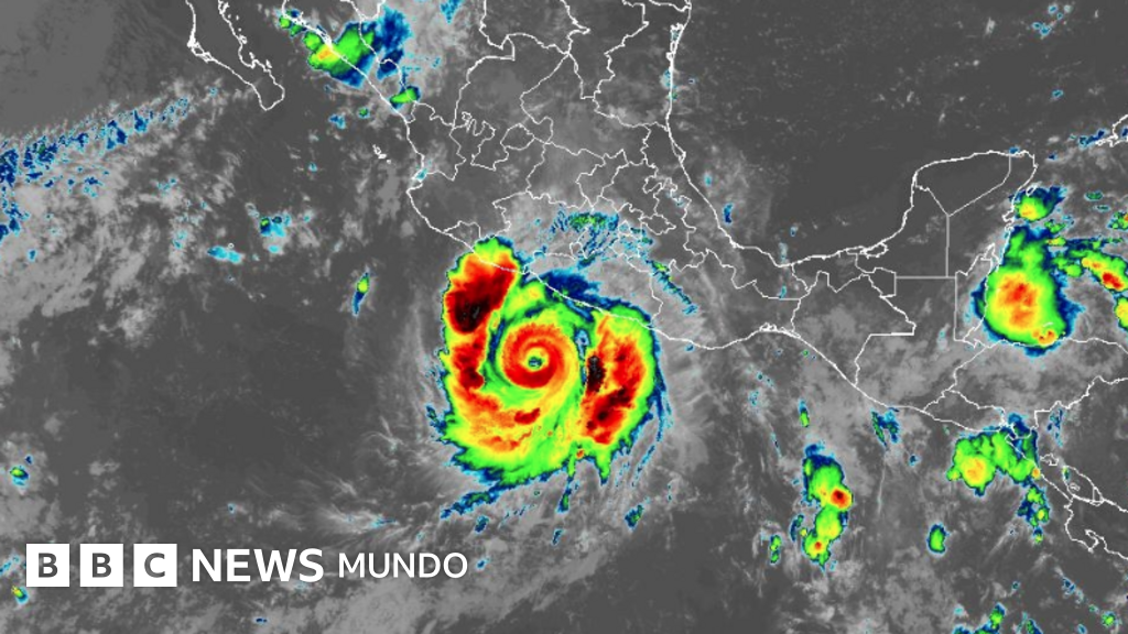 El huracán Polo intensifica su fuerza a categoría 5 y avanza cerca de la costa pacífica de México