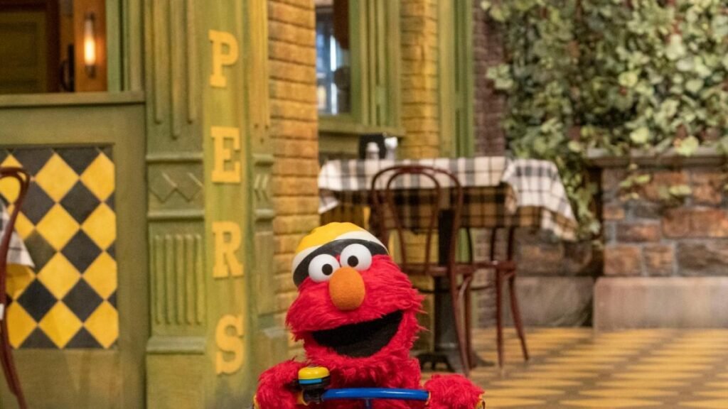 Elmo de Plaza Sésamo y la Fundación MetLife abren el corazón a las emociones