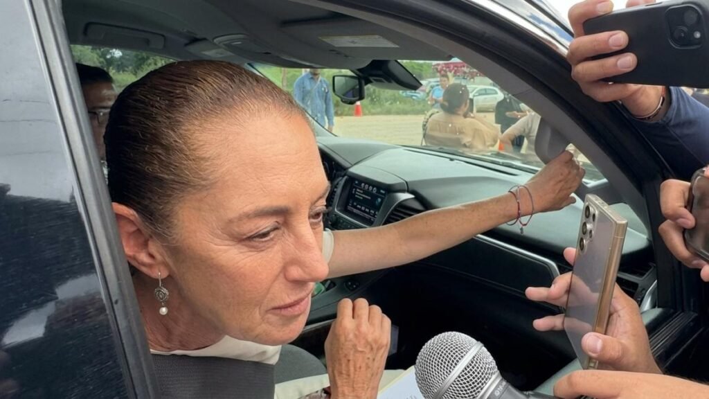 La presidenta Claudia Sheinbaum se reúne directamente con el personal del IMSS-Bienestar.
